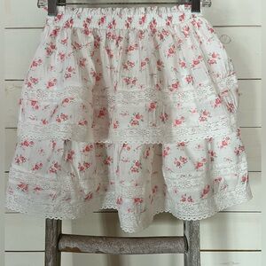 Tuckernuck Hyacinth House Tiered Floral Skirt